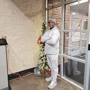 Meet your Posher, Christopher